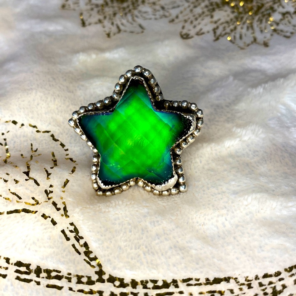 M&S star mood ring